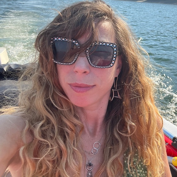 Meet your Posher, Rachael - Picture 1 of 1